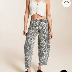 KanCan Gray Leopard Print Straight Leg Jeans